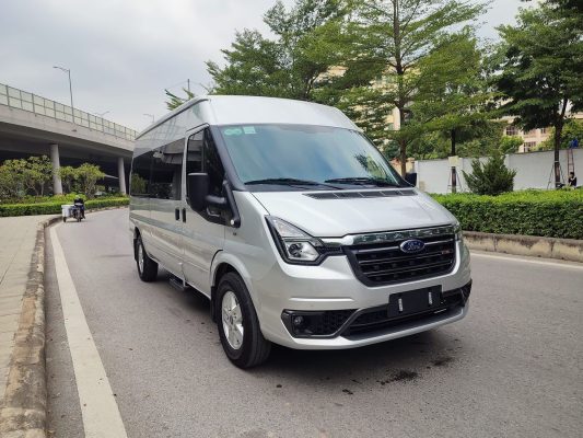 Thuê xe 16 chỗ ford transit 2023