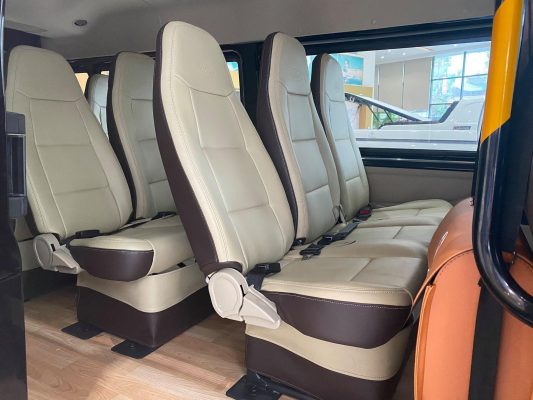 Nội thất ford transit 2023 cho thuê tháng