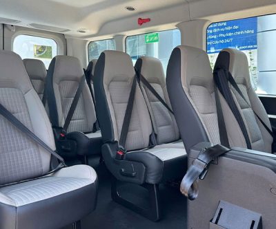 Nội thất xe ford transit mới 2025