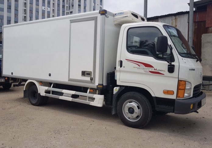 Cho thuê xe tải 2,5 tấn chở hàng tại thuê xe Huy Đạt