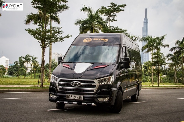 Thuê xe 12 chỗ Limousine