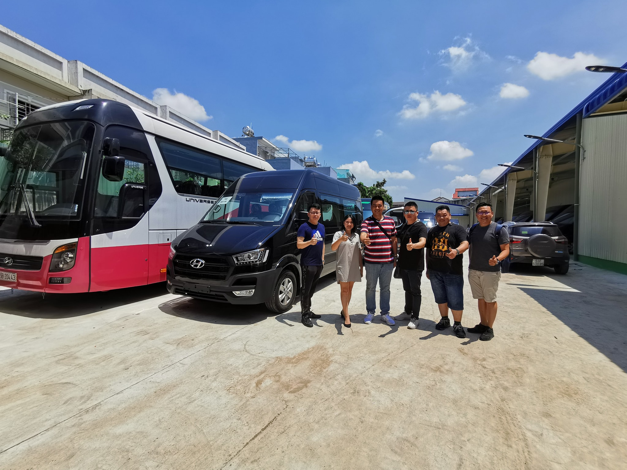 Đội ngũ Thuê Xe Huy Đạt
