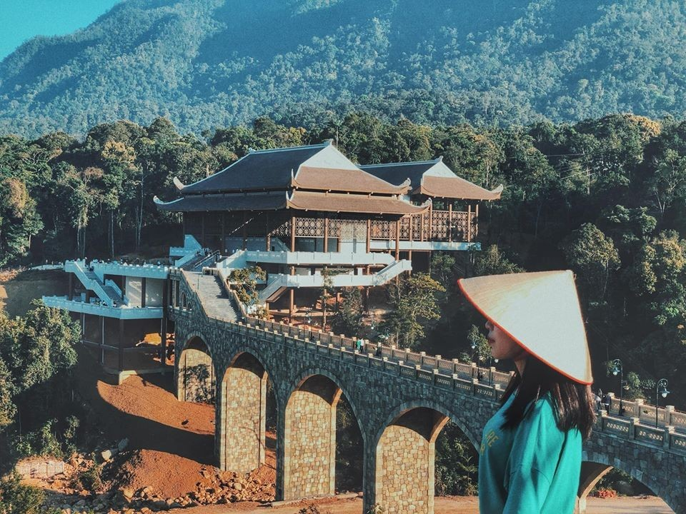 Thuê xe đi du lịch Bắc Giang uy tín