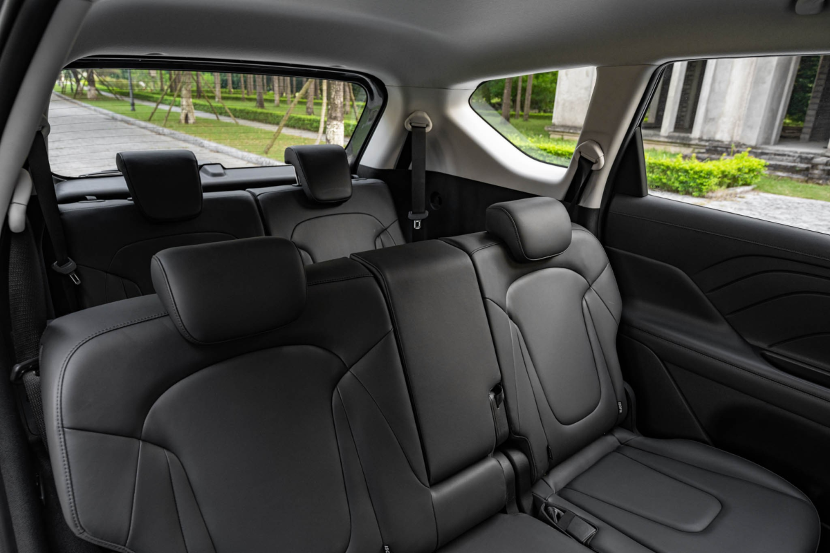 Ghế sau xe Hyundai Stargazer