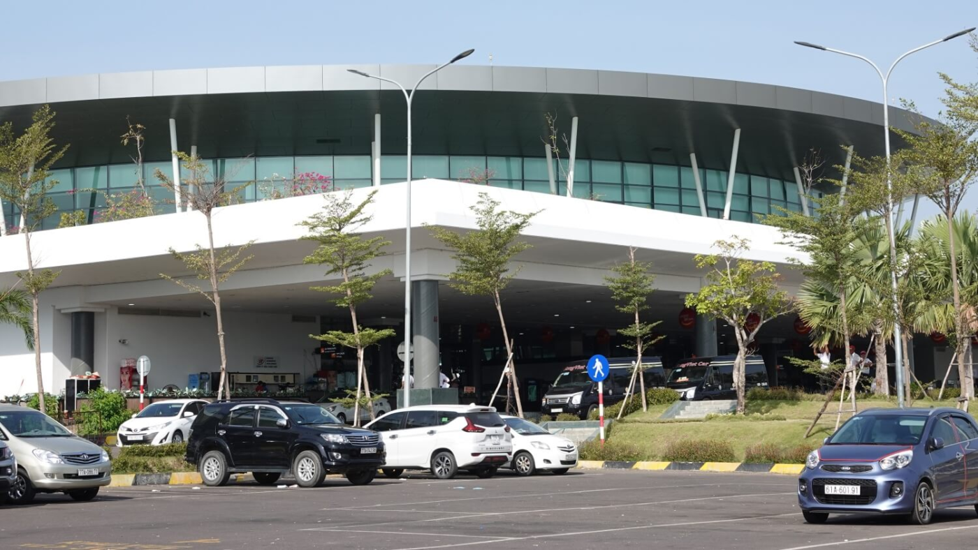 Giá Thuê Xe Đưa Đón Sân Bay Phù Cát: Dịch Vụ Tuyệt Vời Cho Hành Trình Của Bạn