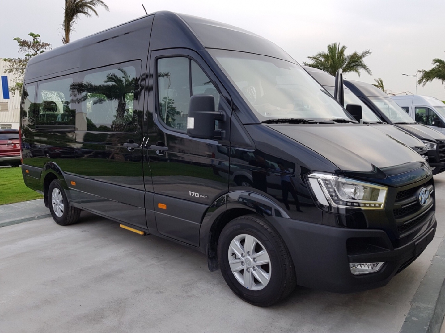 Cho thuê Xe 16 Chỗ Hà Nội 【 Xe Mới, Giá Rẻ】Tài Xế 5⭐